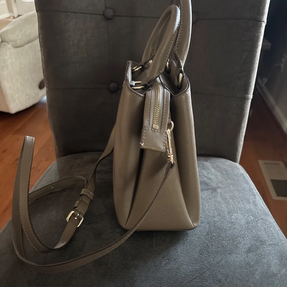 DKNY Small Paige Taupe Leather Satchel Crossbody Handbag KS6